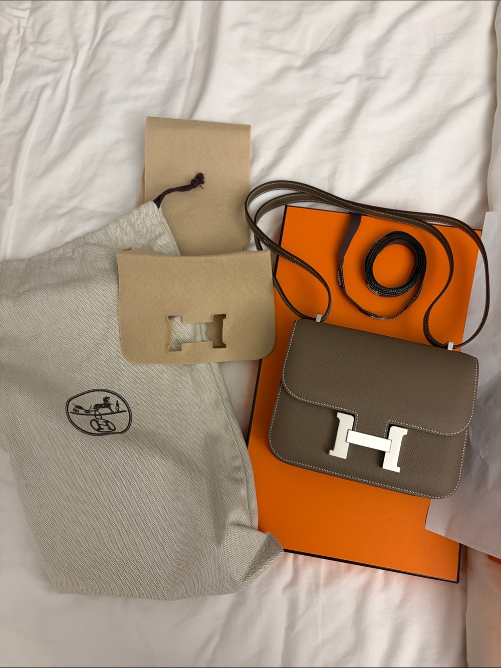 NEW IN BOX HERMES CONSTANCE 18 Etoupe